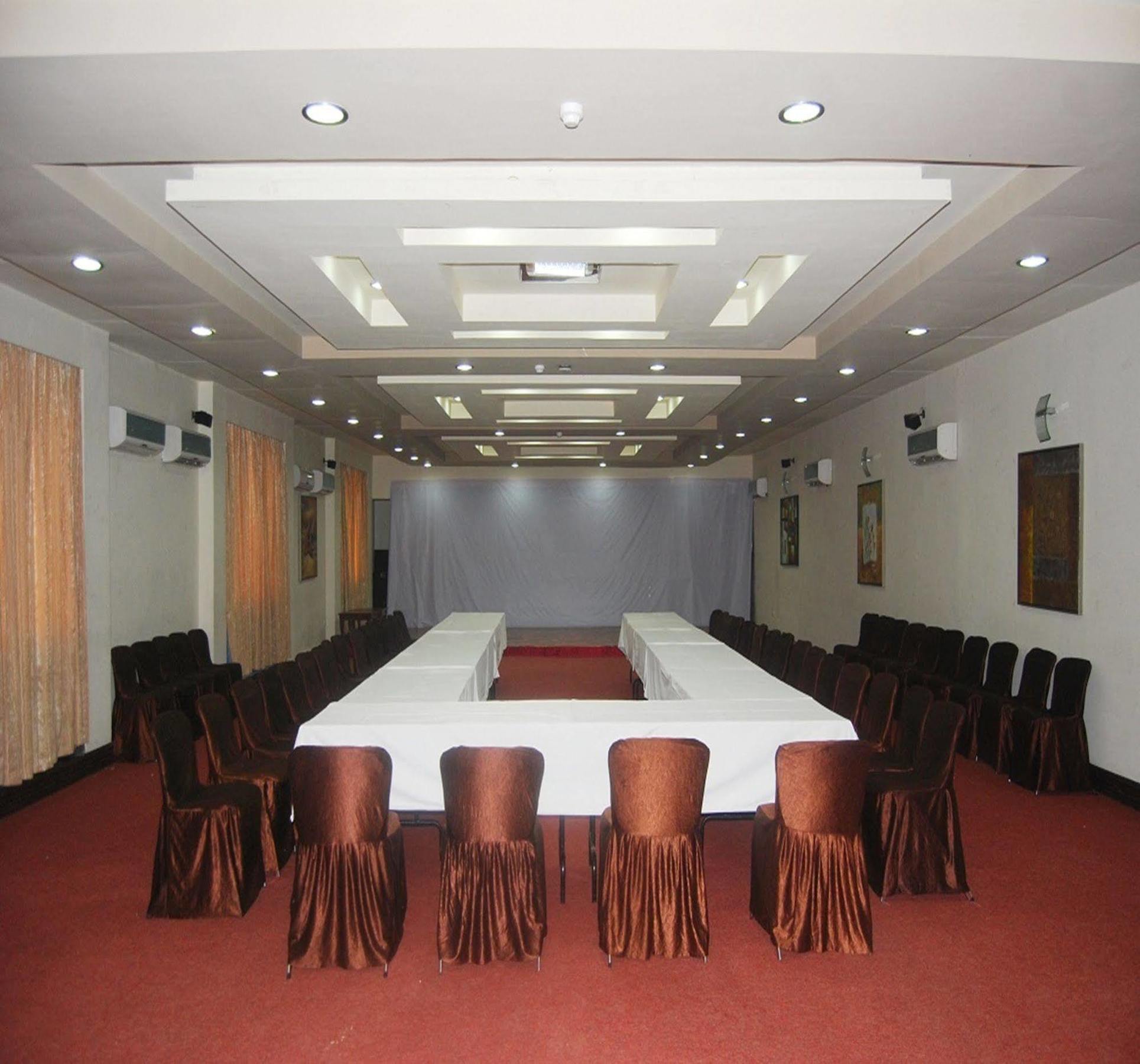 The Royal Plaza Gangtok 호텔 외부 사진